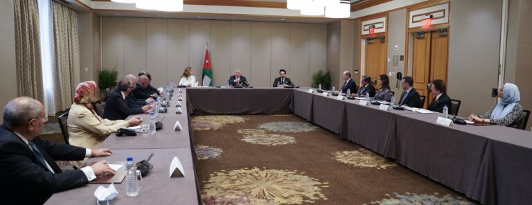 الملك يلتقي ممثلي منظمات ونخبا عربية في الولايات المتحدة