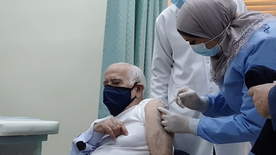 الصحة تعلن مراكز تطعيم كورونا ليوم غدٍ الخميس .. أسماء