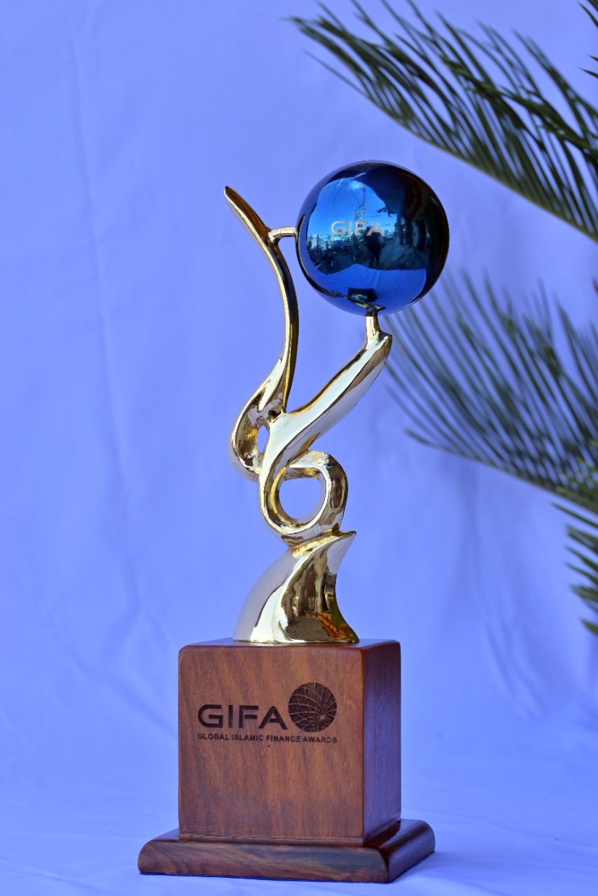 جامعة عجمان تفوز بجوائز التمویل الإسلامي العالمیة المرموقة