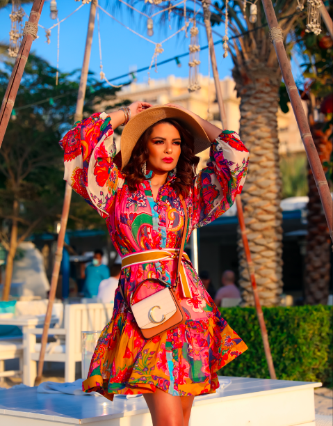   سارة عبد الله صانعة محتوى ملهمة