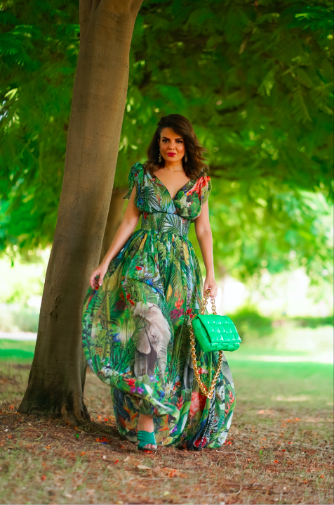   سارة عبد الله صانعة محتوى ملهمة