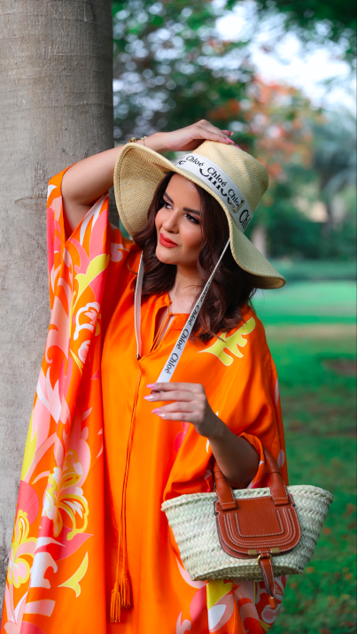   سارة عبد الله صانعة محتوى ملهمة