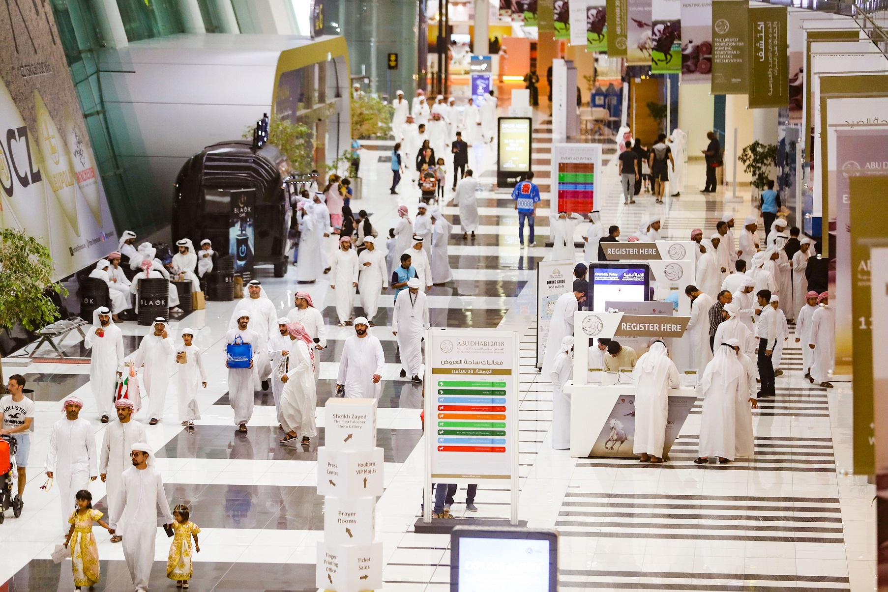 زيادة كبيرة في عدد الشركات الإماراتية بمعرض أبوظبي الدولي للصيد والفروسية