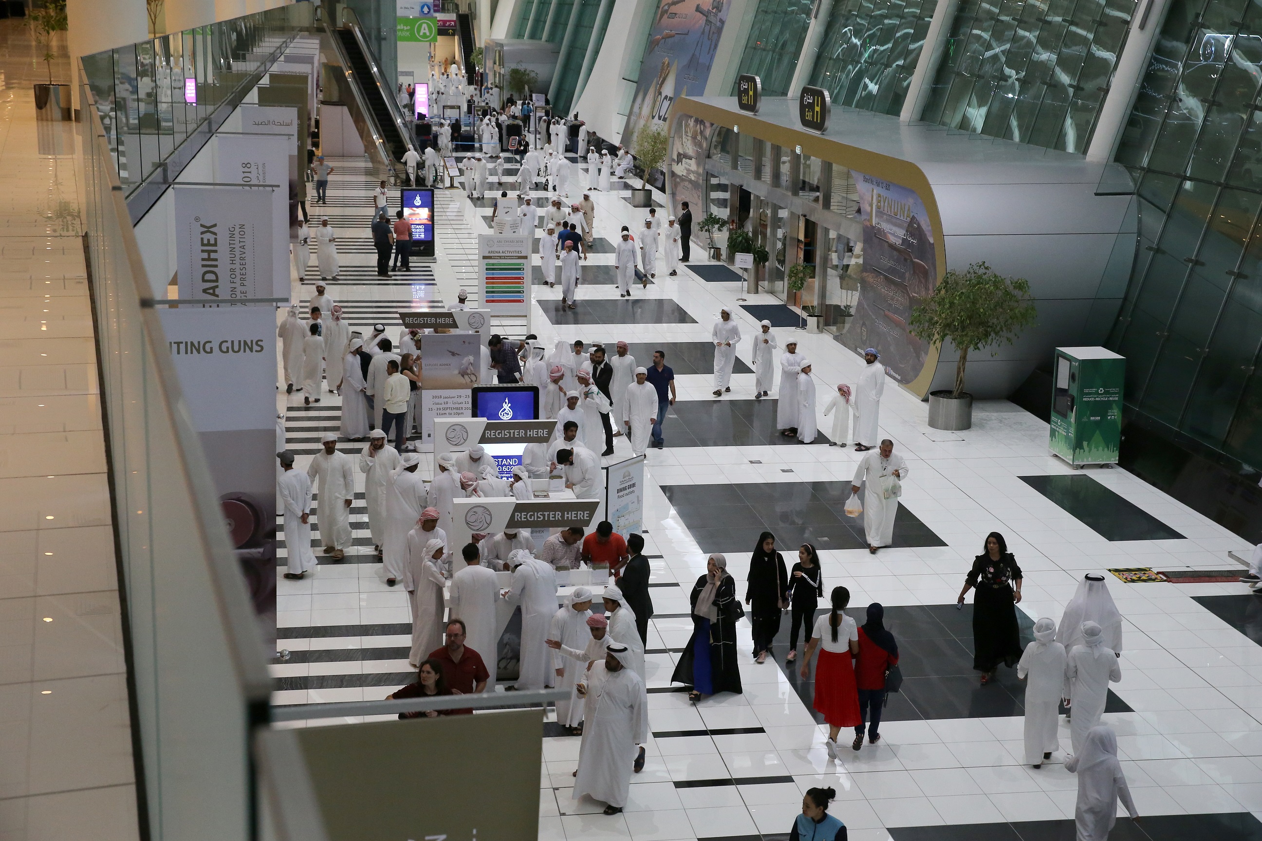 زيادة كبيرة في عدد الشركات الإماراتية بمعرض أبوظبي الدولي للصيد والفروسية