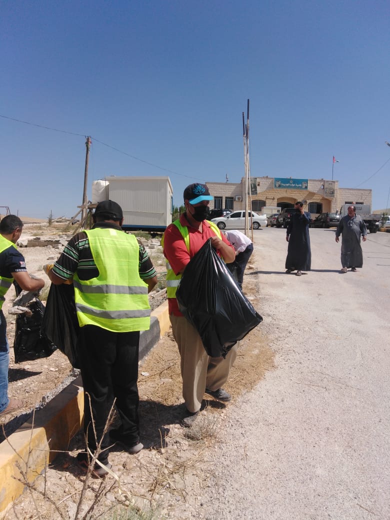 بلدية حوشا الجديدة تشارك بفعاليات الحملة الوطنية للنظافة بسواعدنا .. صور 