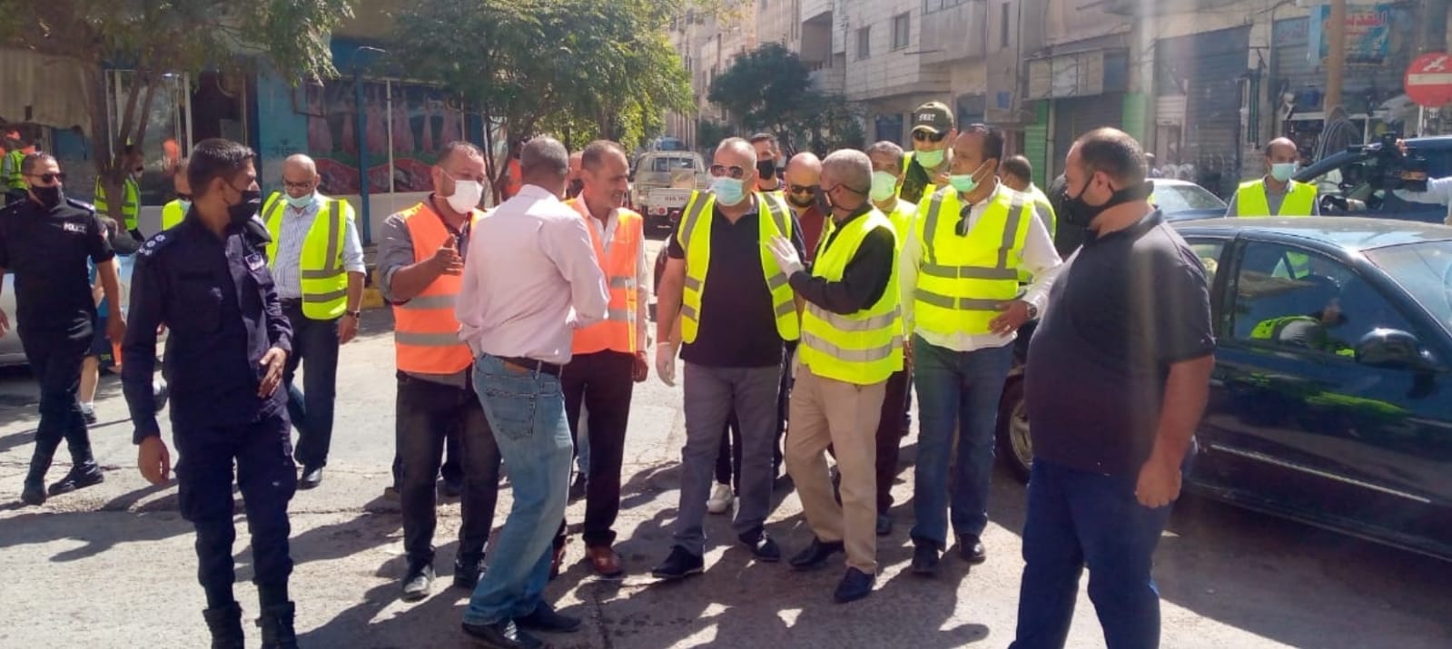 بلدية الزرقاء تشارك في الحملة الوطنية للنظافة بسواعدنا .. صور 