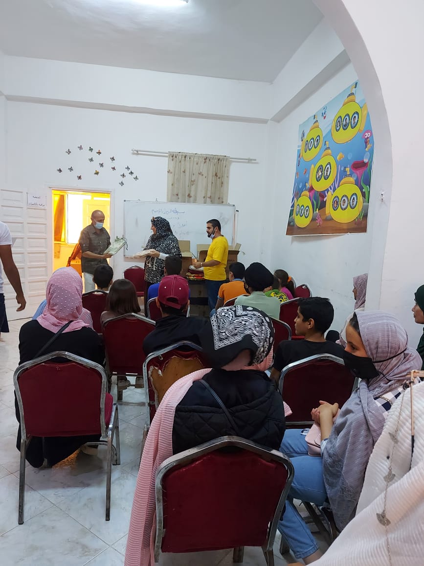 جمعية عبق النور للتنميه الاجتماعية توزع القرطاسية للطلاب والطالبات المسجلين على قوائم الجمعية 