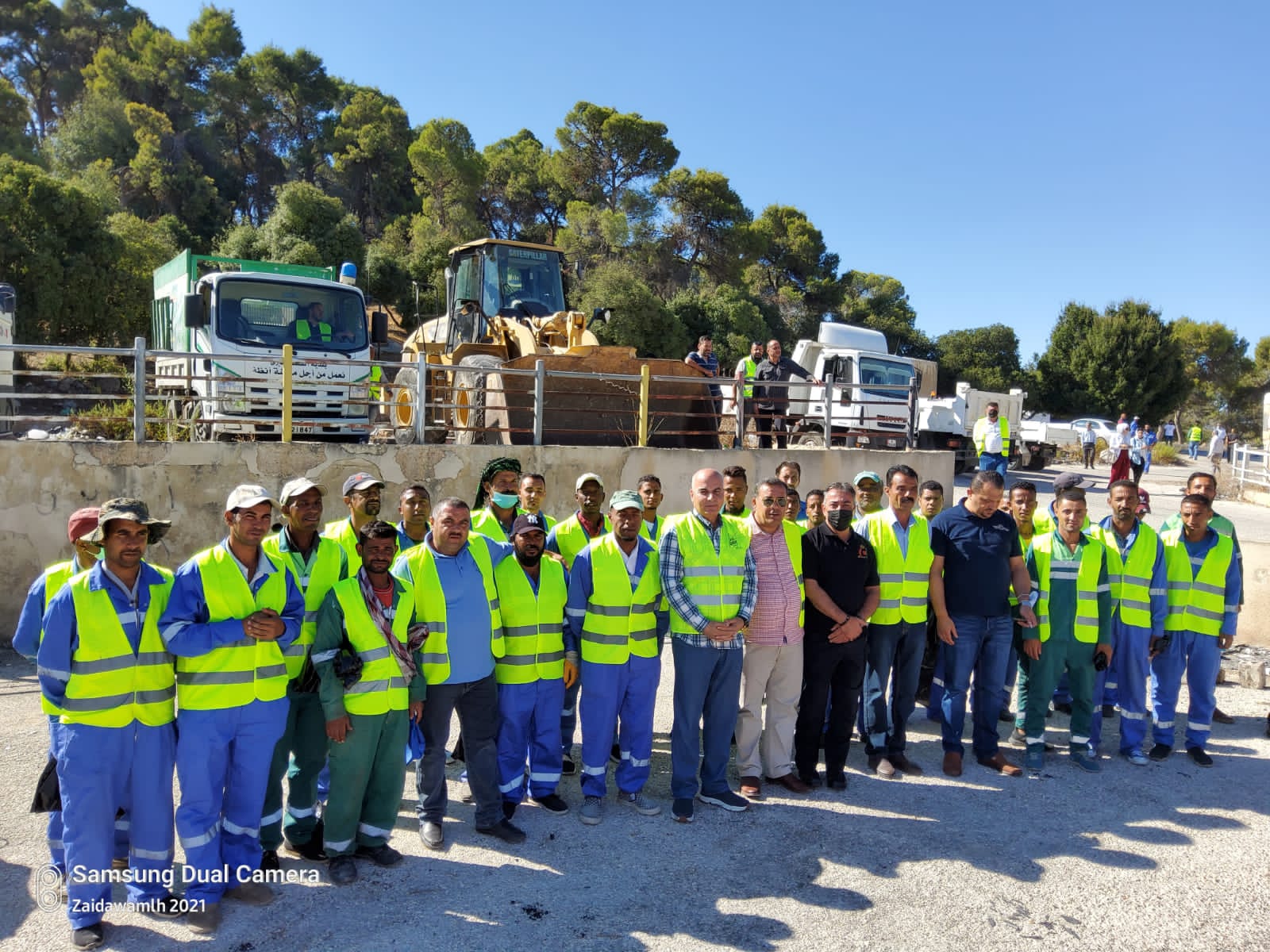 بلدية السلط تشارك بتنفيذ الحملة الوطنية بسواعدنا 