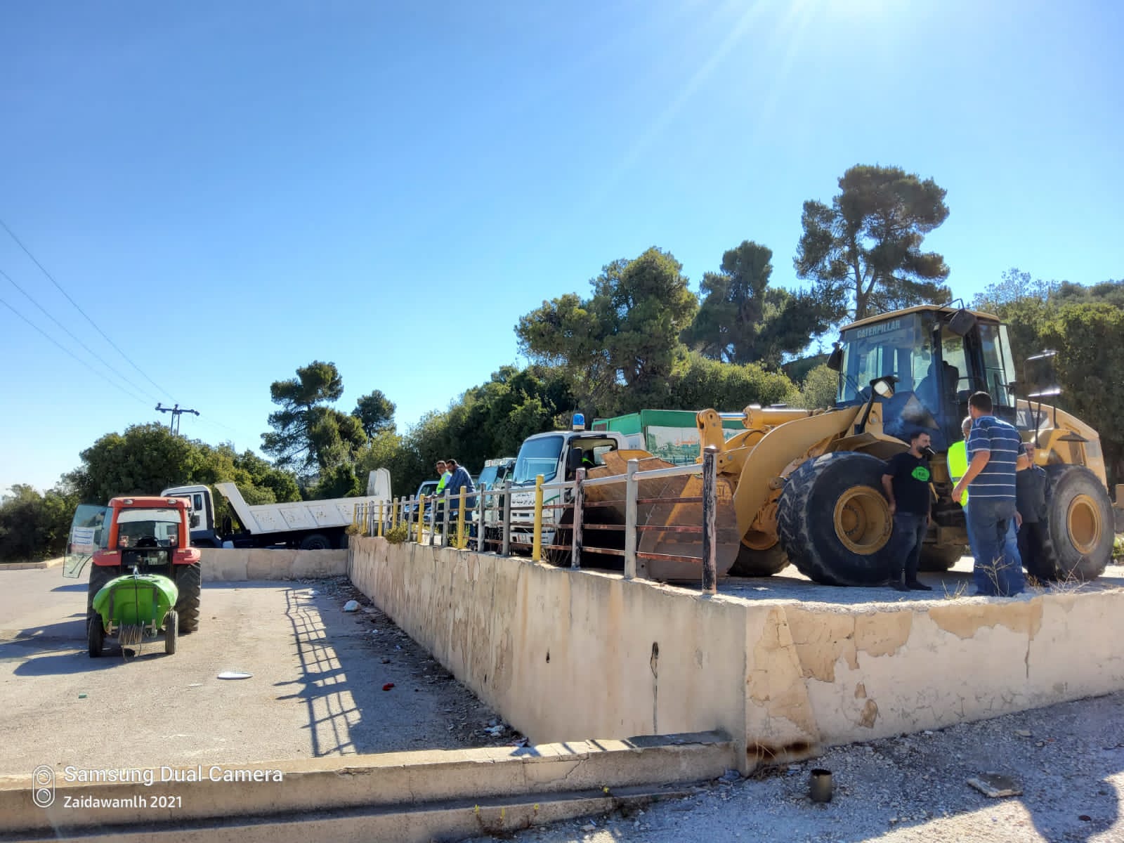 بلدية السلط تشارك بتنفيذ الحملة الوطنية بسواعدنا 