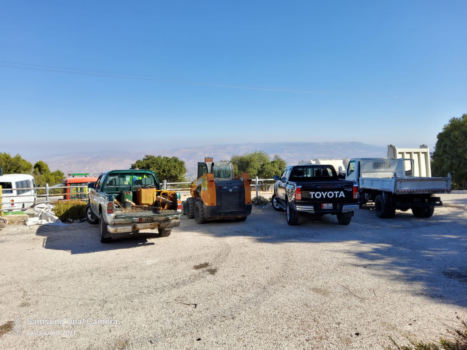 بلدية السلط تشارك بتنفيذ الحملة الوطنية بسواعدنا 