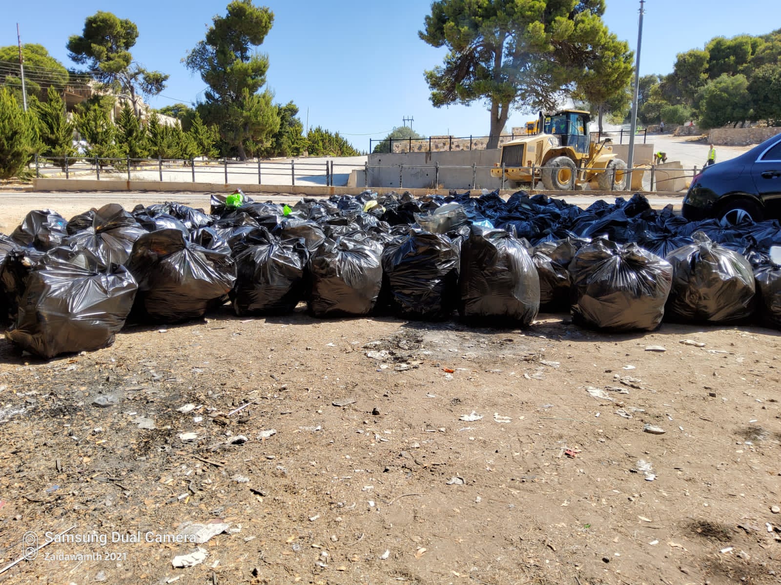 بلدية السلط تشارك بتنفيذ الحملة الوطنية بسواعدنا 