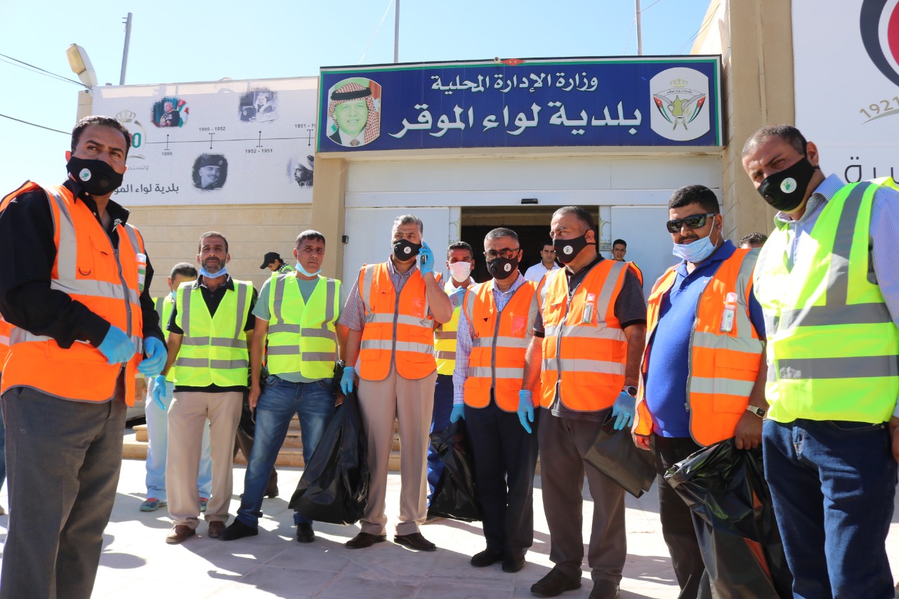 بلدية الموقر تشارك في الحملة الوطنية للنظافة بسواعدنا .. صور 