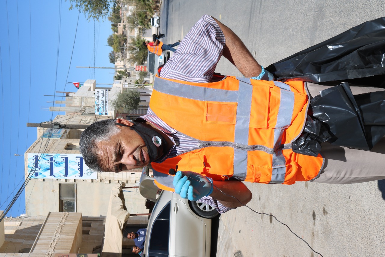 بلدية الموقر تشارك في الحملة الوطنية للنظافة بسواعدنا .. صور 