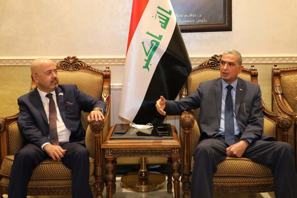 السفارة العراقية في الأردن تنظم لقاء بين وزير الداخلية العراقي وممثلي الجالية .. صور 