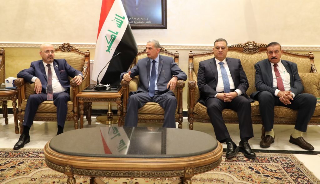 السفارة العراقية في الأردن تنظم لقاء بين وزير الداخلية العراقي وممثلي الجالية .. صور 
