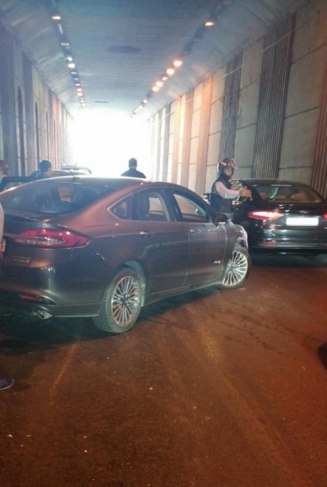 حادث تصادم داخل نفق السادس باتجاه السابع