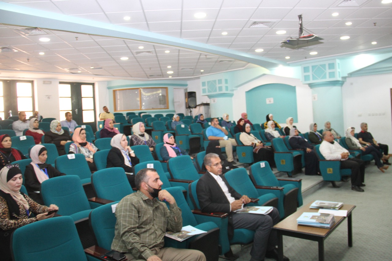 يوم علمي متخصص في علم المكتبات والمعلومات في البلقاء التطبيقية