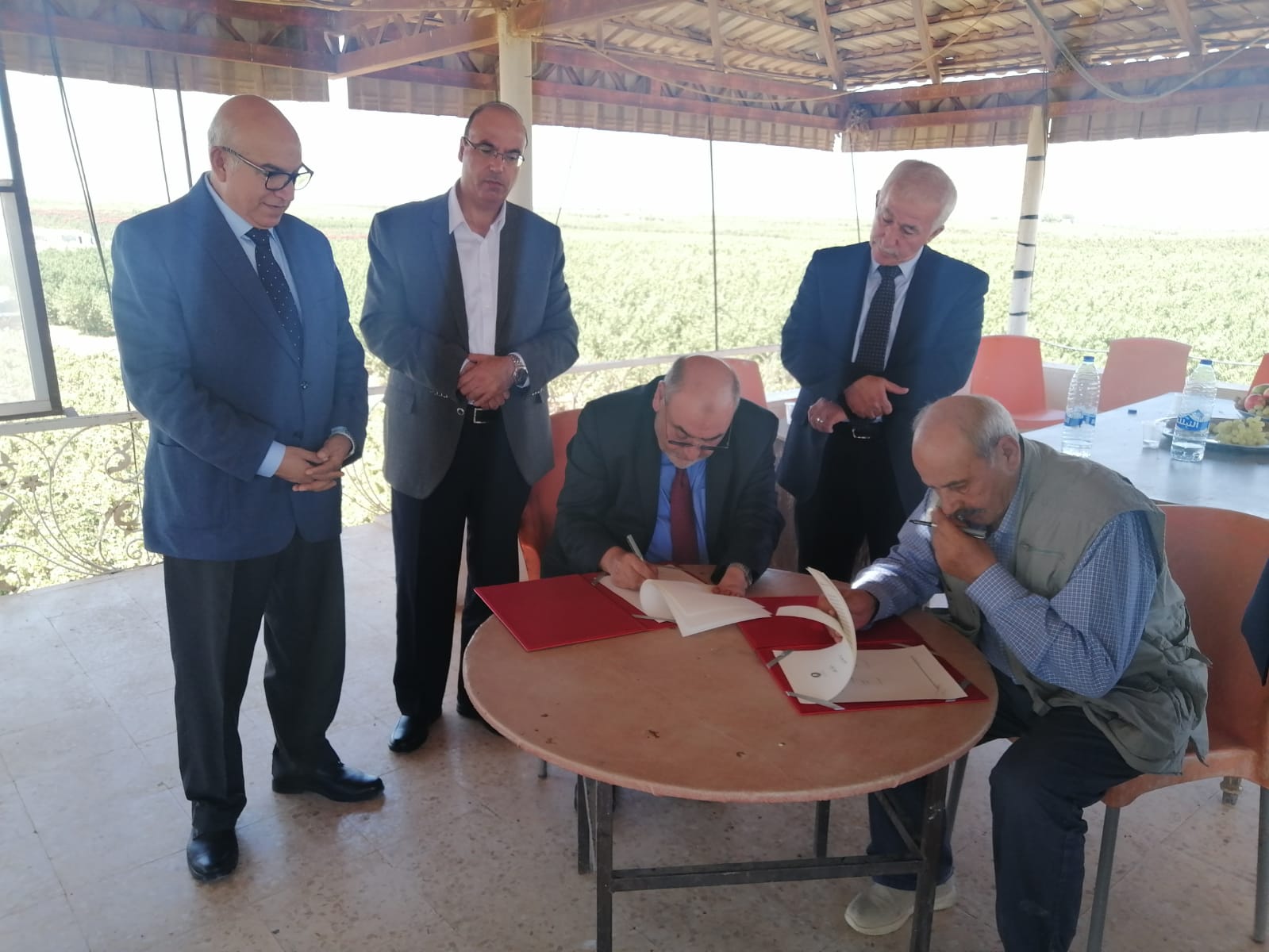 مذكرة تفاهم بين الجامعة الهاشمية والمزارع النموذجية في البادية الشمالية الشرقية لتدريب الطلبة