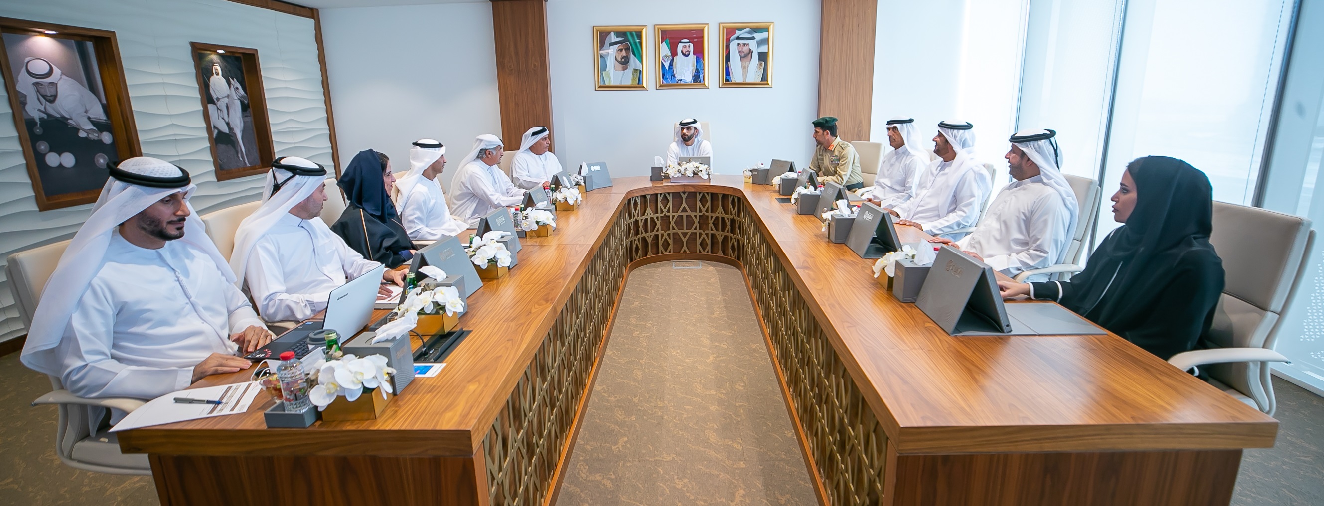 منصور بن محمد يترأس اجتماع مجلس دبي الرياضي ويعتمد نتائج الدورة الثامنة من نموذج دبي الرياضي