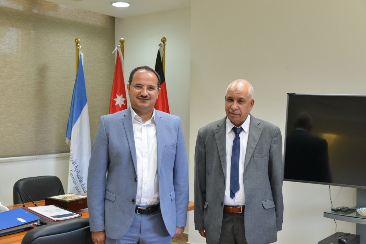 الملحق الثقافي الجزائري يزور الجامعة الألمانية الأردنية 