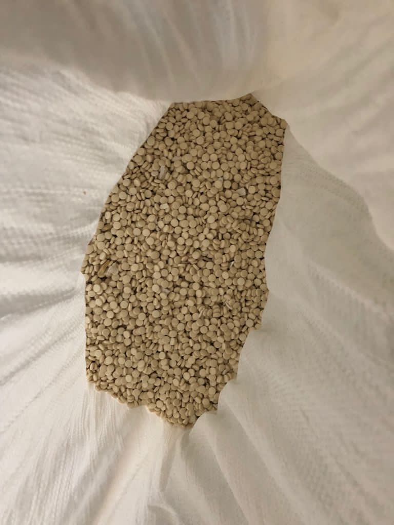 ضبط 60 ألف حبة مخدرة في إحدى الشقق المهجورة بالعاصمة