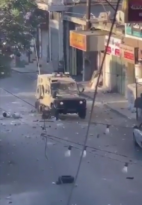 ‏مشاهد من المواجهات بين الشبان الفلسطينيين وقوات الاحتلال في القدس المحتلة ‎.. فيديو 