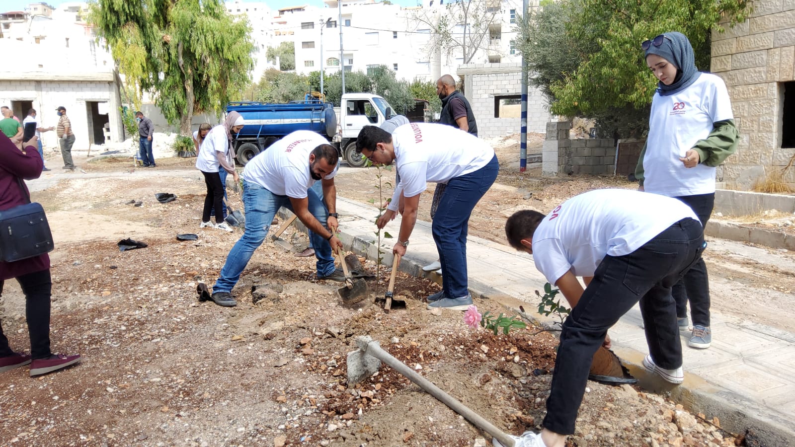 بلدية السلط و كاريتاس السلط تطلقان مبادرة لزراعة الأشجار في حديقة البقيع التابعة للبلدية
