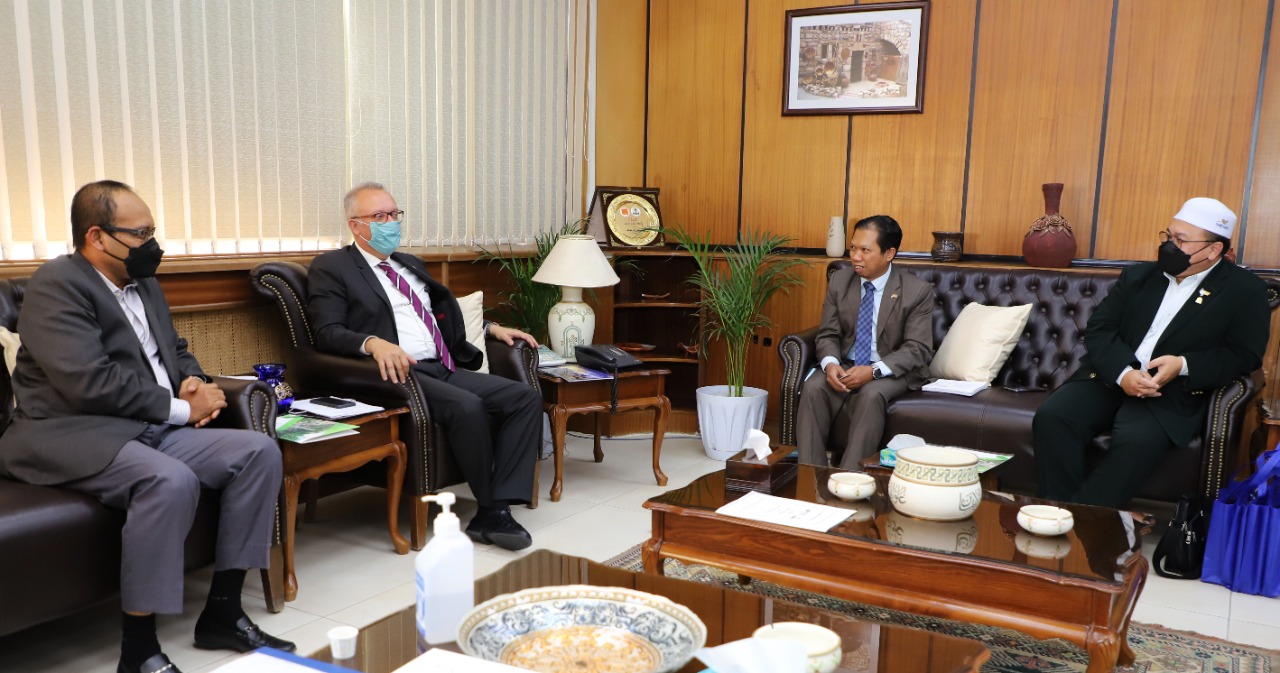 وفد ماليزي يزور جامعة اليرموك لبحث سبل تعزيز التعاون  