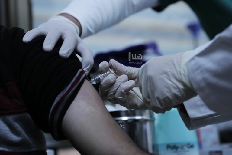 الأوبئة تناقش منح جرعة اللقاح الثالثة الأسبوع الجاري