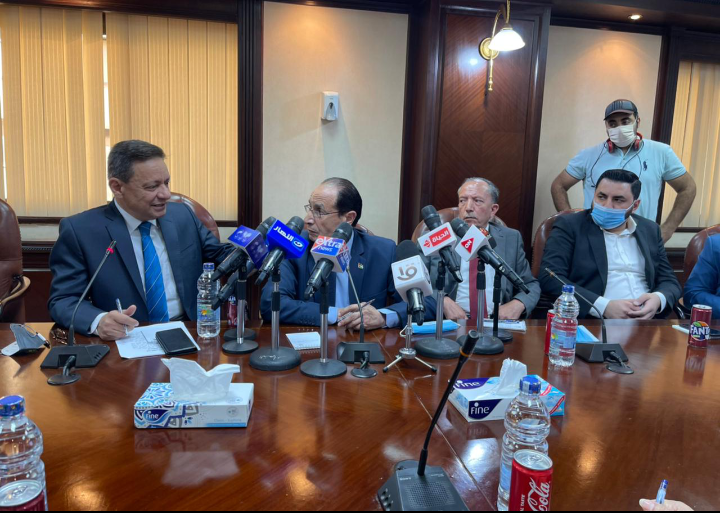 الوفد البرلماني يختتم زيارته للقاهرة 