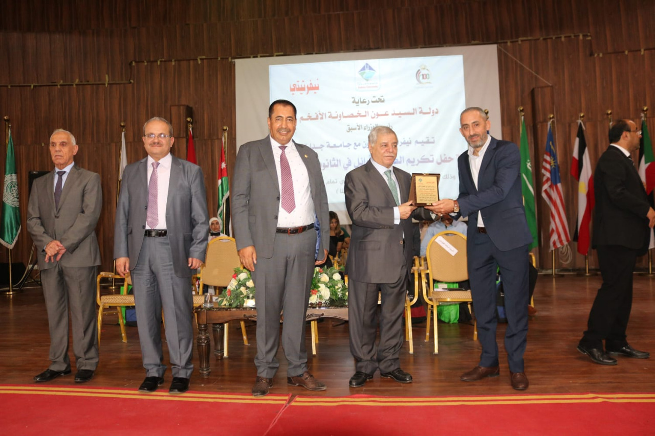 الخصاونة يرعى حفل تكريم أوائل الثانوية العامة في رحاب جامعة جدارا 