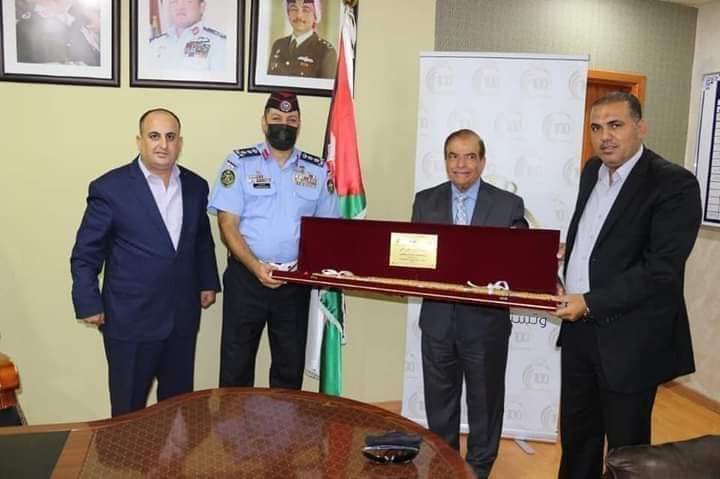 جمعية صقور الأردن تكرم إدارة الدوريات الخارجية 