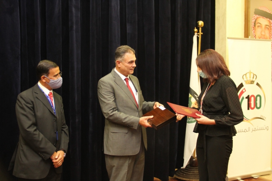 الزعبي : تقديم الافضل على مستوى البنية التحتية ونقل التكنولوجيا وتسخير كافة الامكانيات لأبنائنا الطلبة