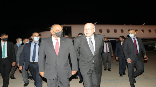 رئيس الوزراء يعقد اليوم مباحثات مع نظيره اللبناني في بيروت