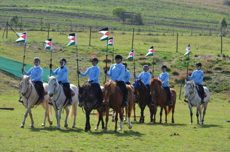 فارسات الأمن العام يحصدن المراكز الأولى في دورة العاب الفروسية لالتقاط الأوتاد المقامة في جنوب افريقيا
