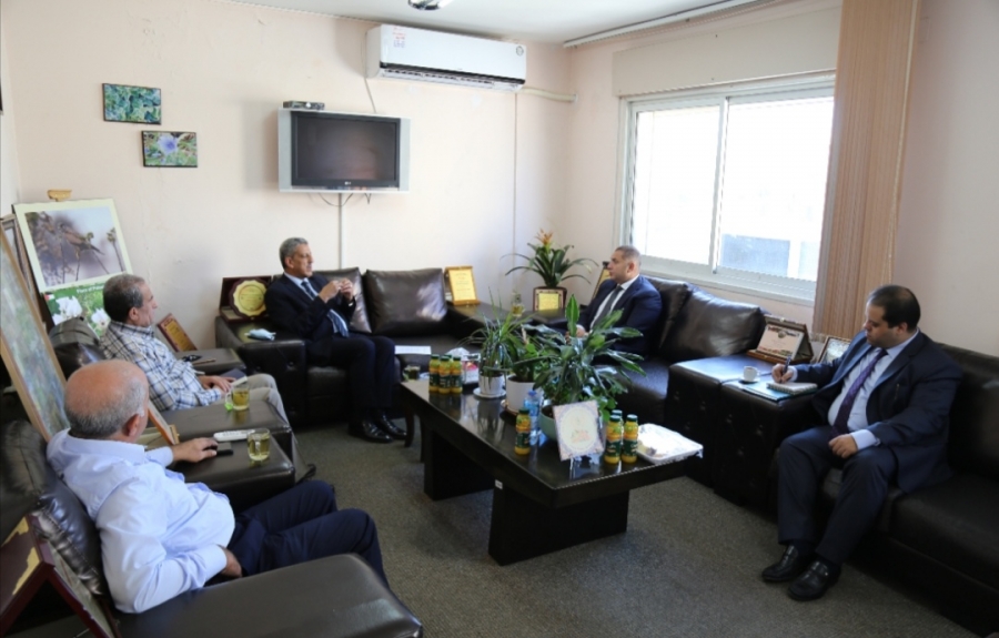 المطور يستقبل السفير المصري لتعزيز التعاون المشترك