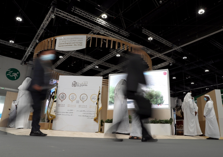 مهرجان الظفرة يستعرض مسابقاته التراثية للدورة 15