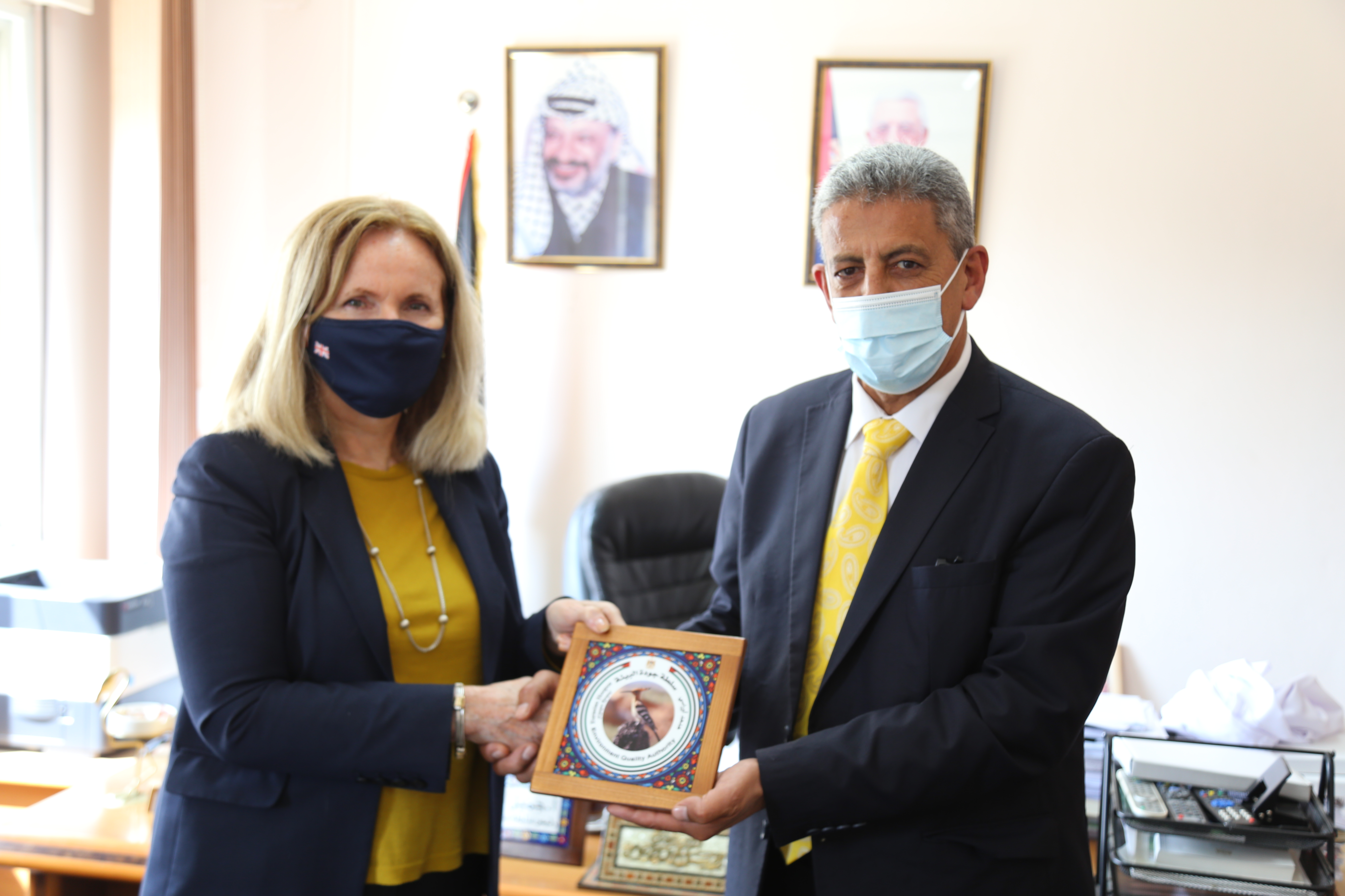 المطور يبحث مع القنصل البريطاني العام سبل تعزيز التعاون المشترك  فلسطين