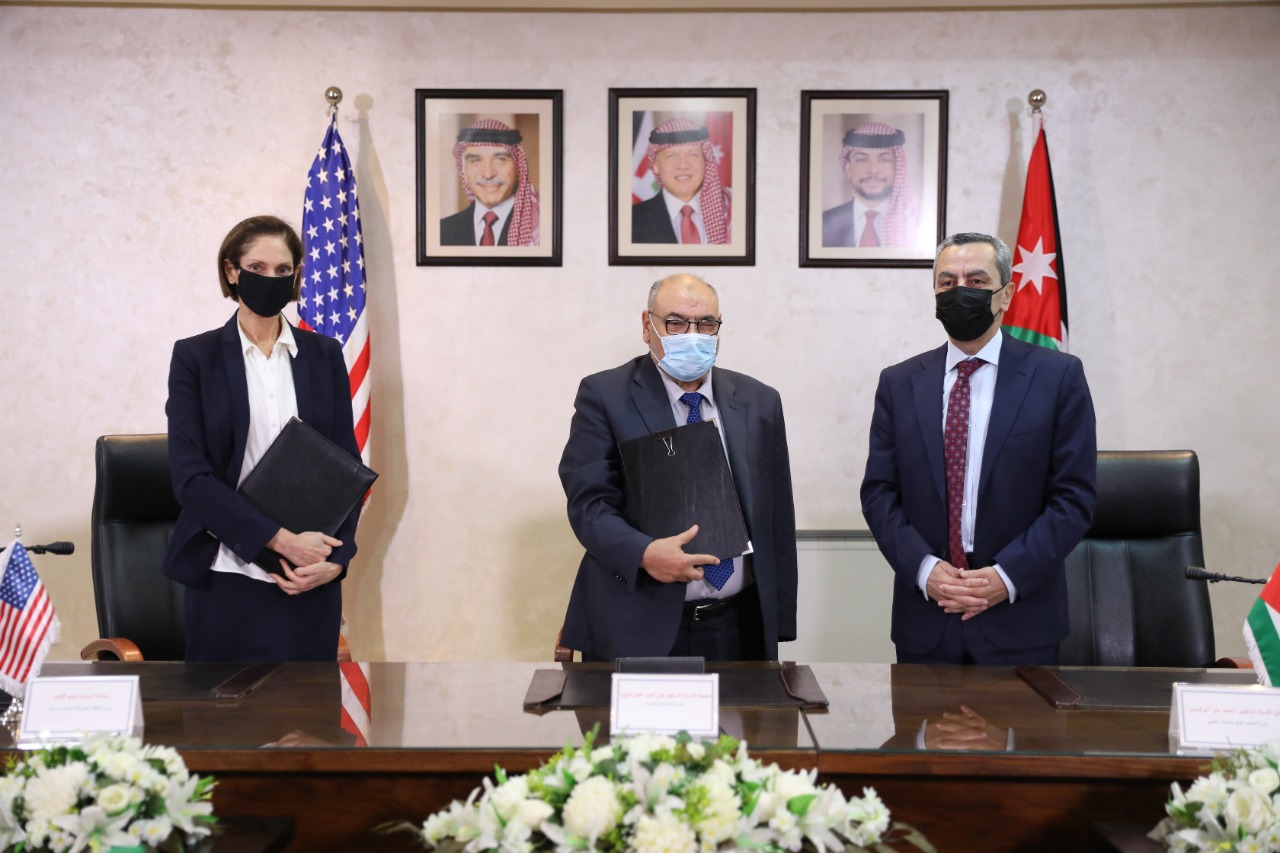 وزير التربية والتعليم يرعى إطلاق برنامج إعداد وتأهيل المعلمين قبل الخدمة