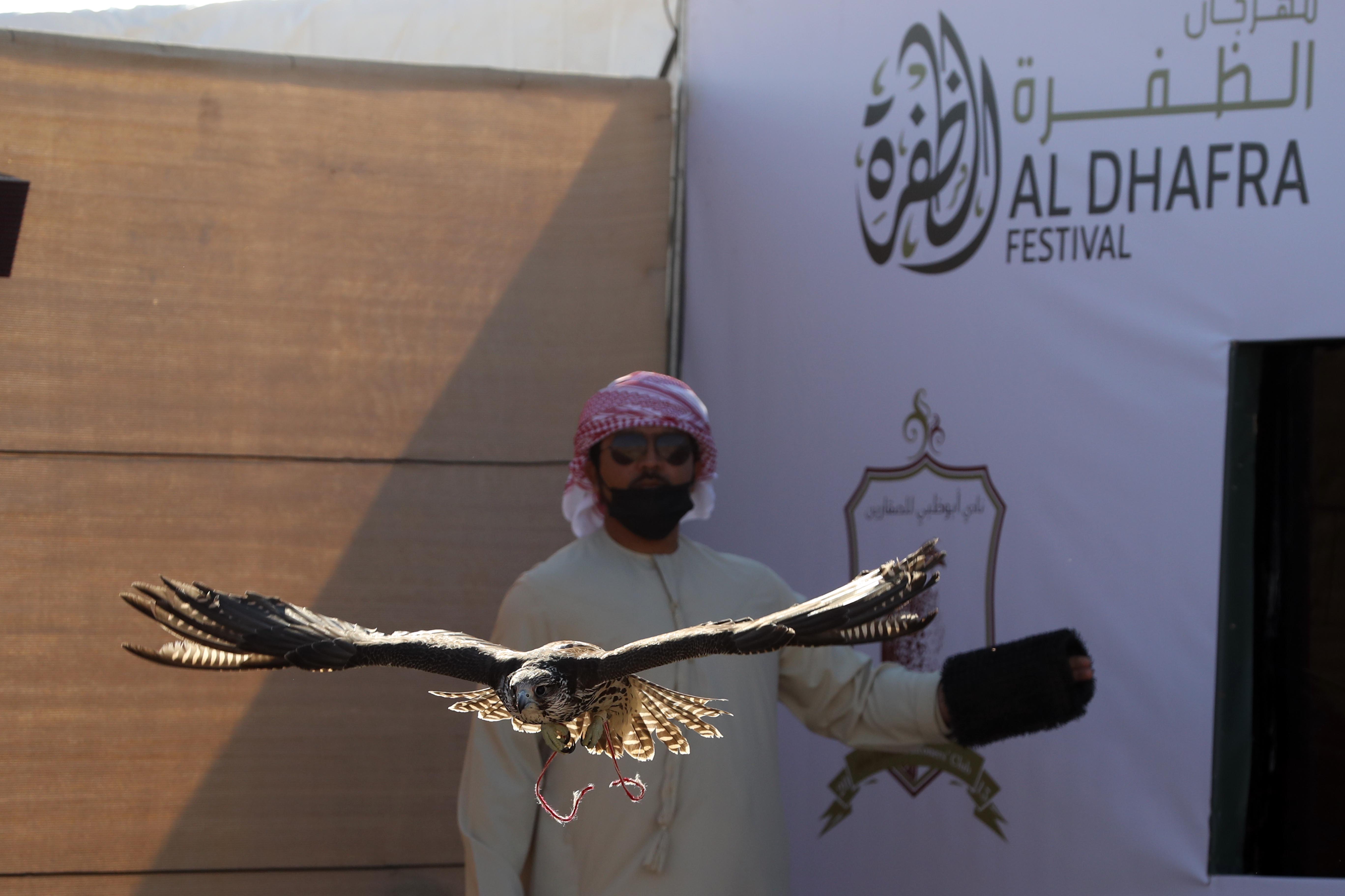 مهرجان الظفرة يستعرض مسابقاته التراثية للدورة 15 