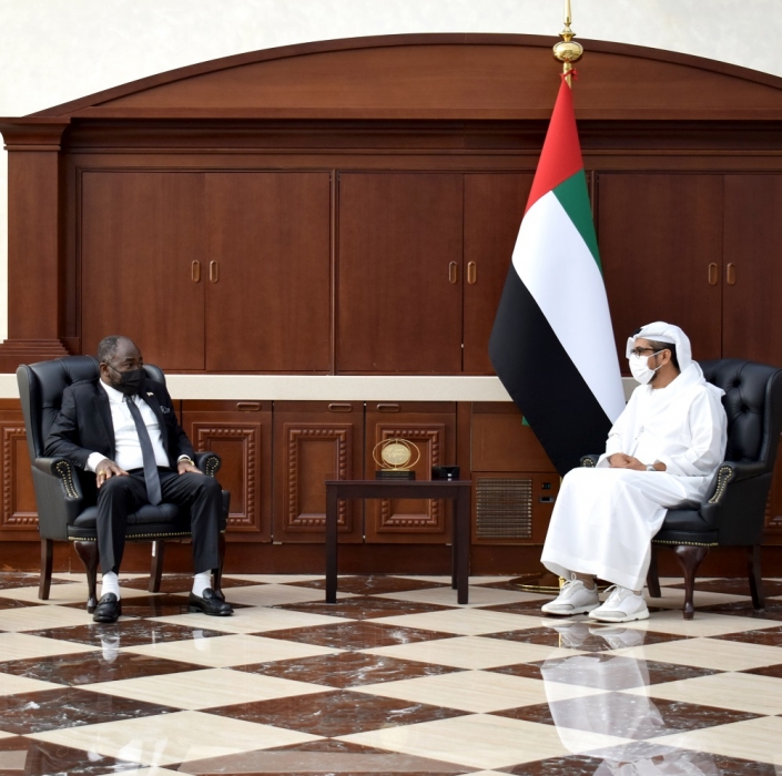 وزیر خارجیة لیبیریا یزور صندوق أبوظبي للتنمیة ویبحث تعزیز التعاون المشترك