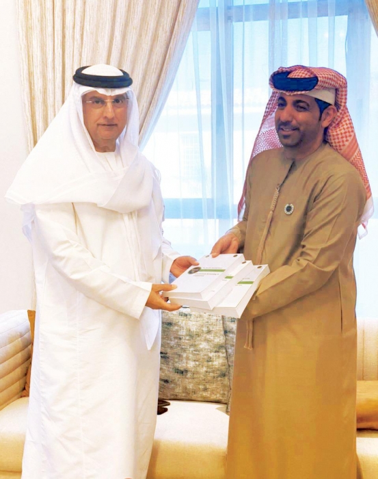مسؤولون وباحثون وكتّاب يزورون جناح مركز تريندز في عمَّان للكتاب ويشيدون بمستوى الإصدارات العالمي