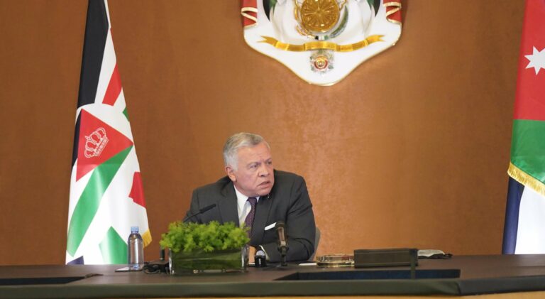 الملك: نتائج لجنة الإصلاح ستسير حسب المقتضى الدستوري