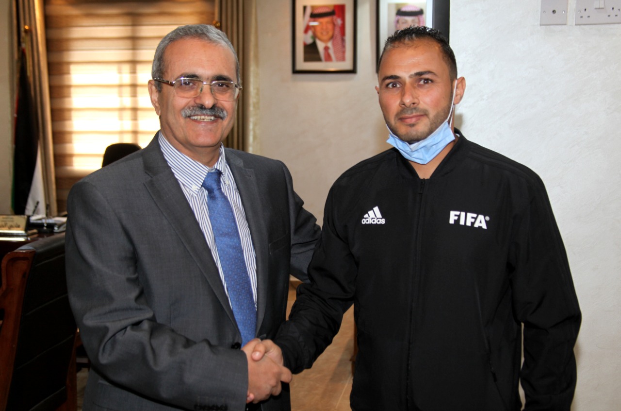 الضمور يرعى حفل تكريم عدد من خريجي جامعة آل البيت المتميزين 