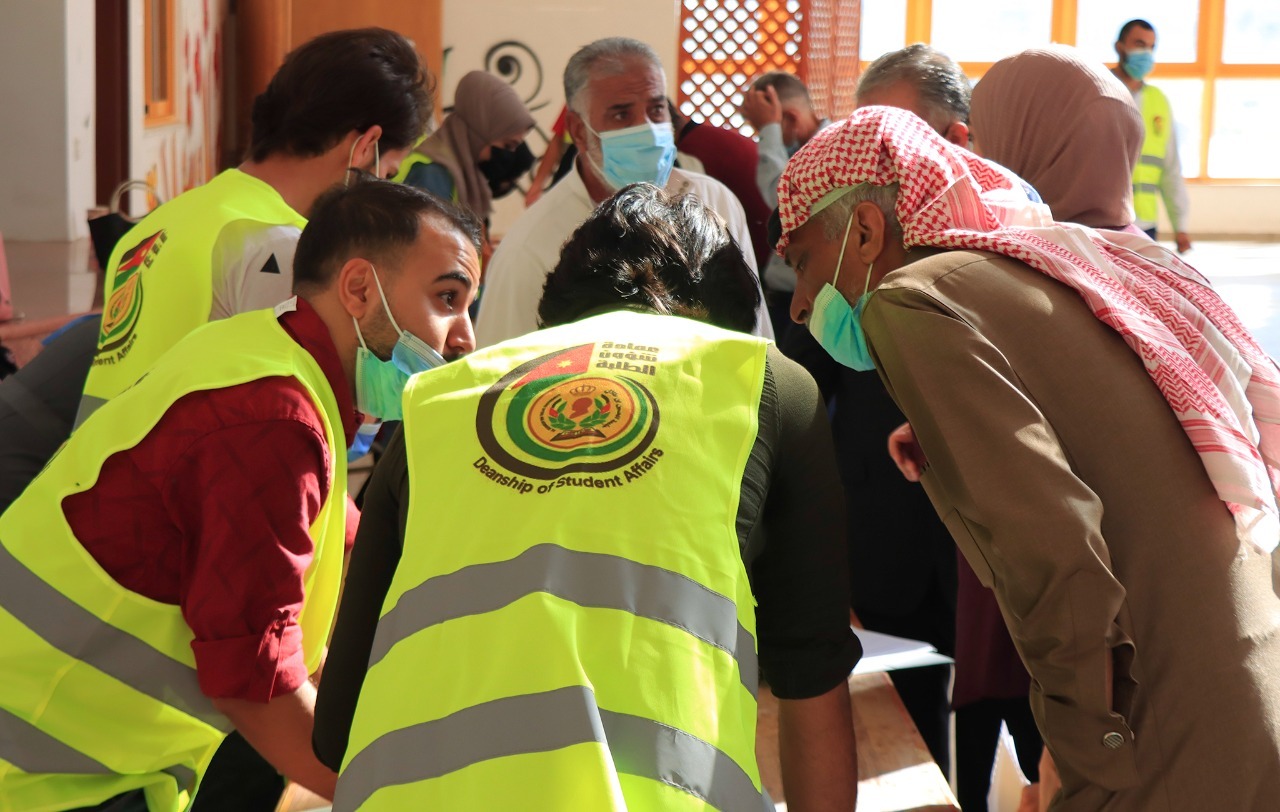 جامعة الحسين بن طلال تستقبل الطلبة المستجدين