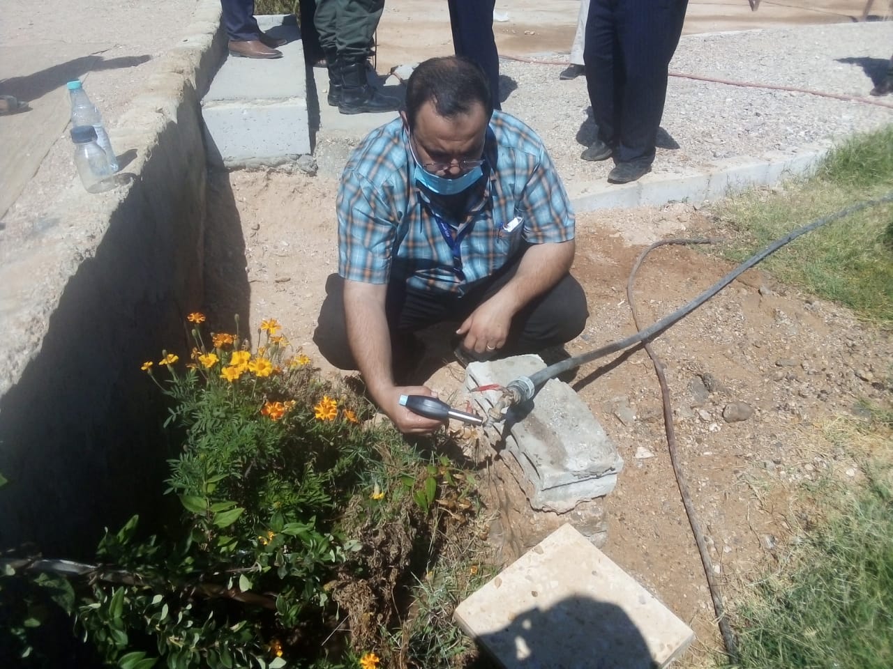  كريشان يتابع هاتفياً شكوى مواطني الجفرحول رائحة الكبريت المنبعثة من أحد آبار المياه غير العاملة