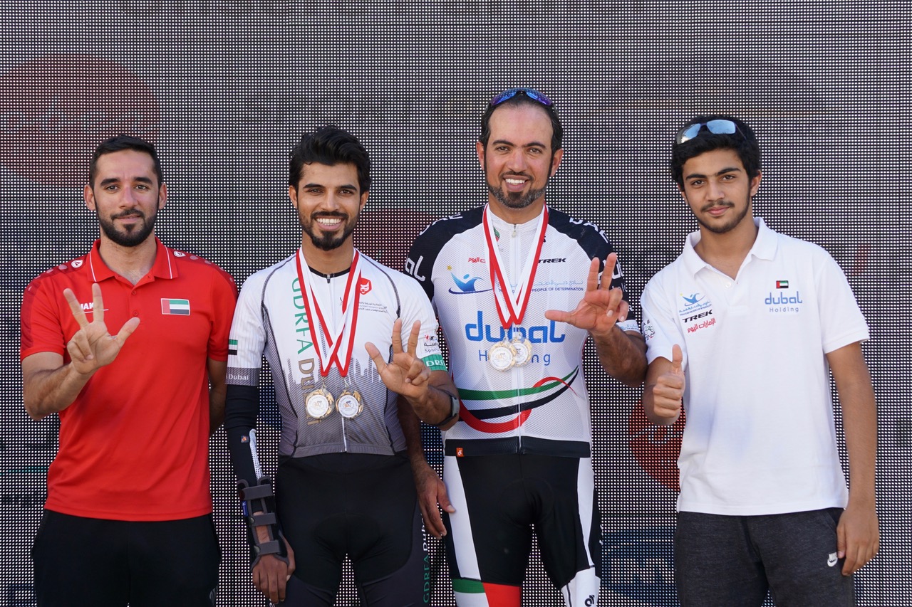 طالب إماراتي یكشف عن طموحاتھ الأكادیمیة والریاضیة عند العودة من دورة الألعاب البارلمبیة