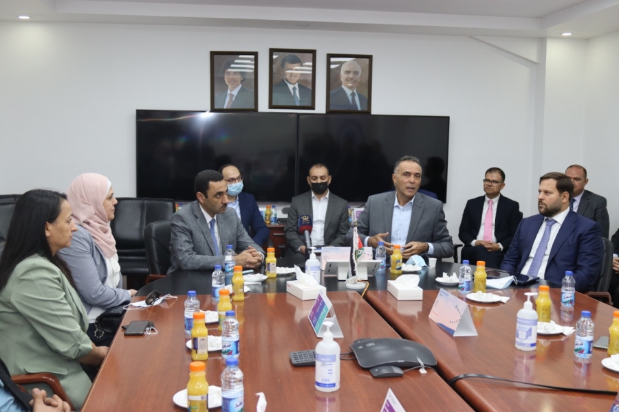 مهيدات : السعي متواصل لتعزيز تنافسية الصناعة الدوائية الوطنية من خلال دعم تطورها وتوسعها