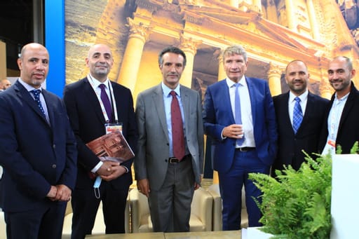 اتفاقية طيران عارض لاستقبال وفود سياحية من جمهورية التشيك