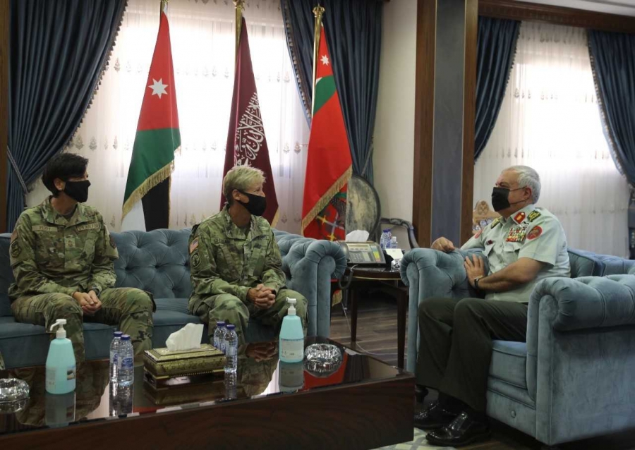 رئيس هيئة الأركان المشتركة يستقبل قائد الحرس الوطني لولاية كولورادو